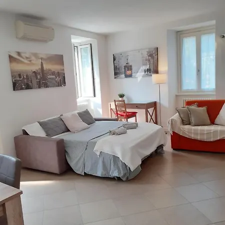 アパート Dreams Apt, Pool, With Private Garden, Near ベッラージョ